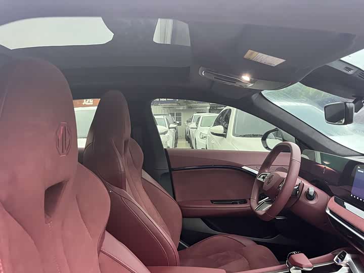 Фото 7 - MG Motor 7