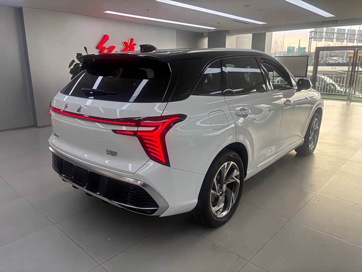 Фото 5 - Hongqi HS3 Hybrid