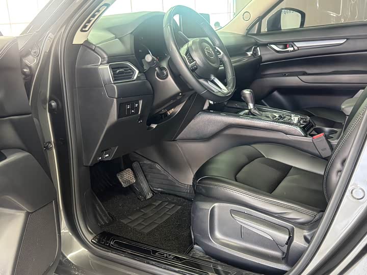 Фото 8 - Mazda CX-5