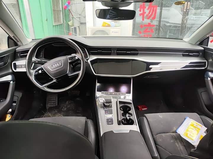 Фото 6 - Audi A7L