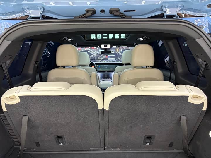 Фото 9 - LiXiang One