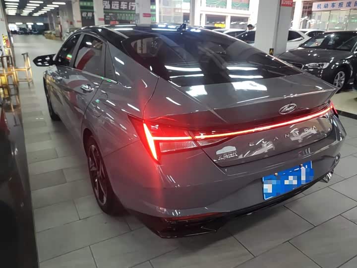 Фото 5 - Hyundai Elantra N line