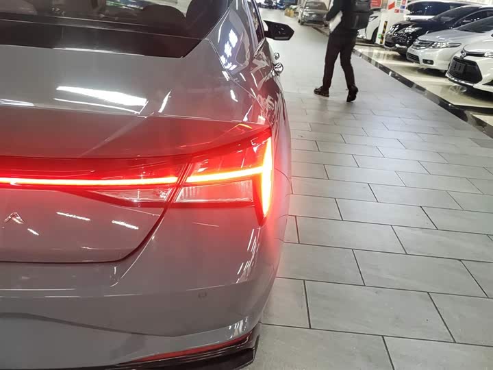 Фото 8 - Hyundai Elantra N line