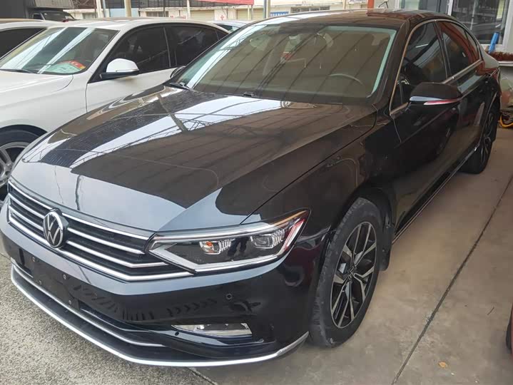 Фото 1 - Volkswagen Magotan