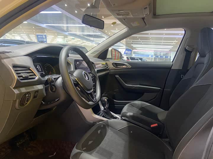 Фото 3 - Volkswagen T-Cross