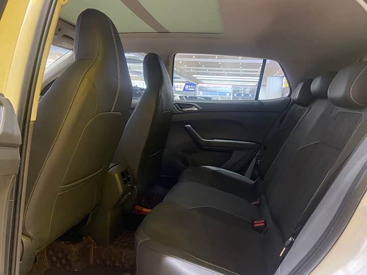 Фото 4 - Volkswagen T-Cross