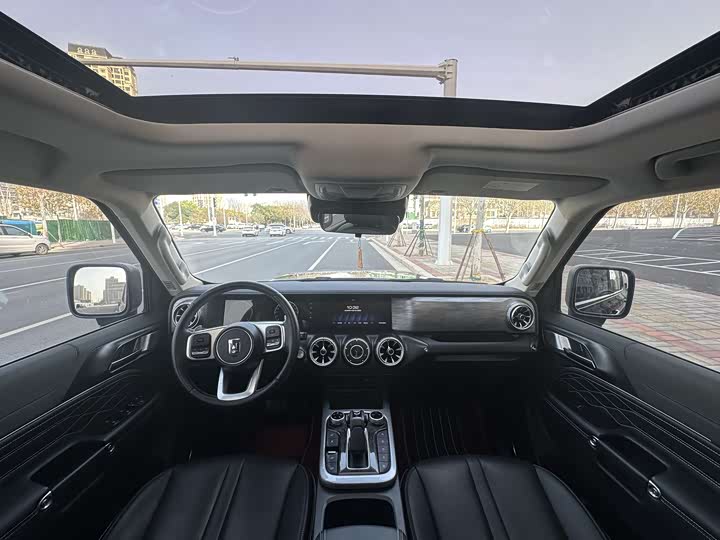 Фото 4 - Tank 300