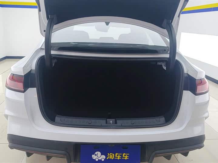 Фото 4 - BYD Qin L