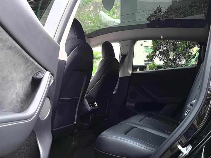 Фото 9 - Tesla Model Y