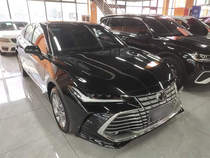 Фото 4 - Toyota Avalon