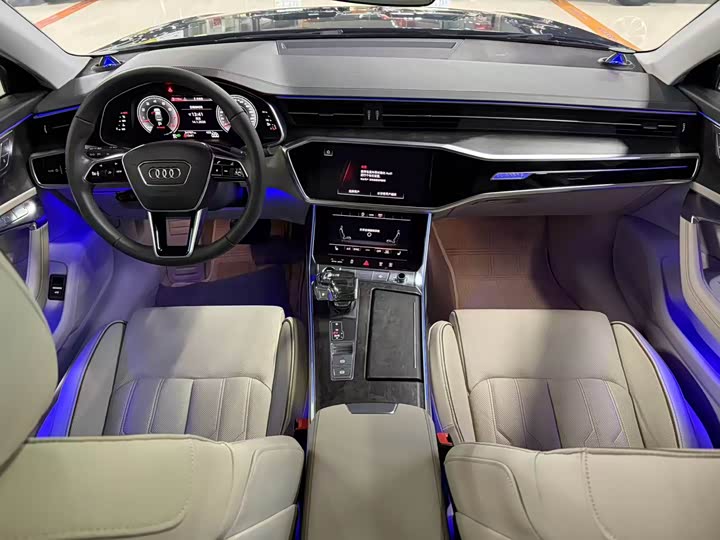 Фото 9 - Audi A6L