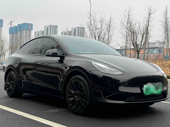 Фото 3 - Tesla Model Y