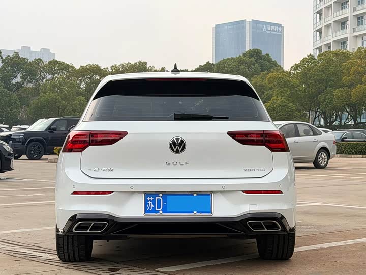 Фото 4 - Volkswagen Golf