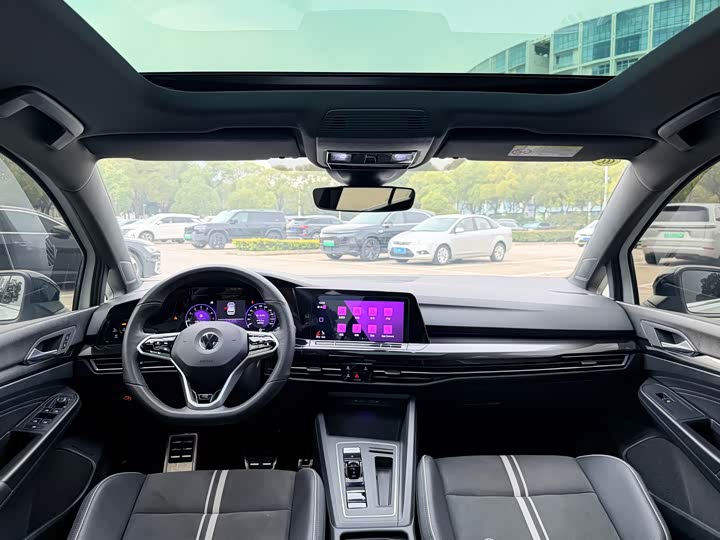 Фото 8 - Volkswagen Golf