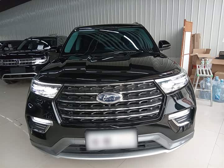 Фото 3 - Ford Explorer