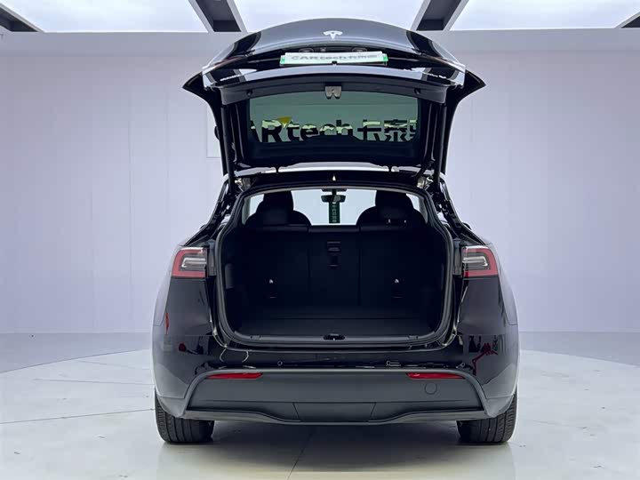 Фото 9 - Tesla Model Y