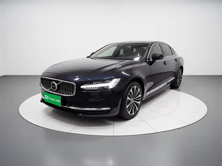 Фото 1 - Volvo S90