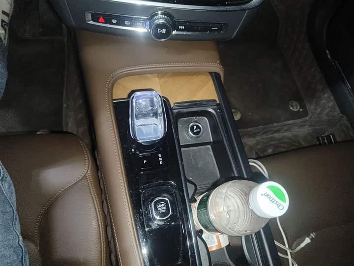 Фото 7 - Volvo S90