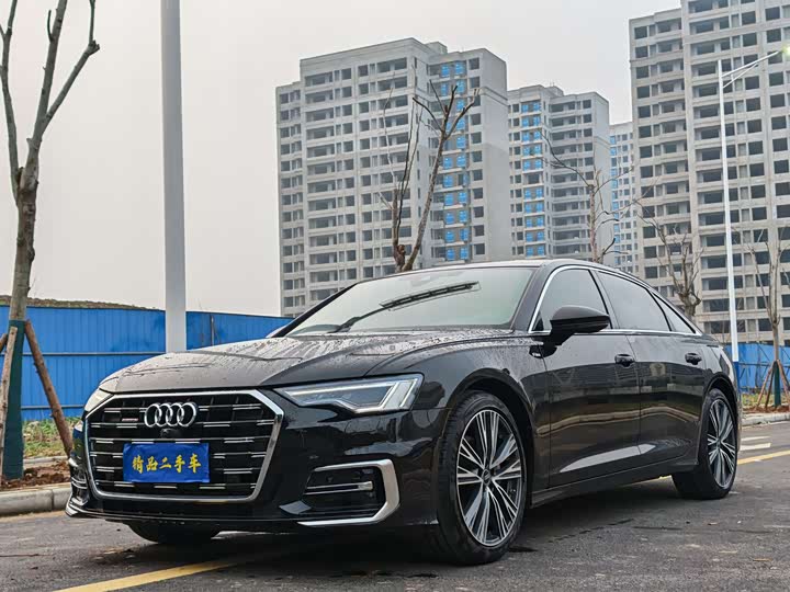 Фото 1 - Audi A6L