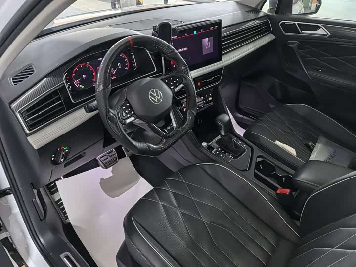 Фото 9 - Volkswagen Tiguan L Pro