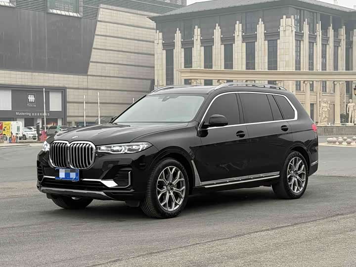 Фото 1 - BMW X7