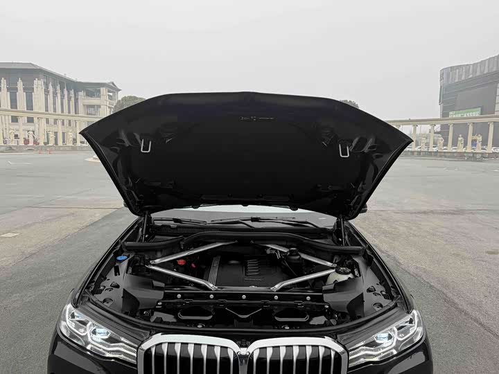 Фото 5 - BMW X7