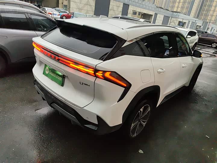 Фото 7 - Geely Galaxy L7