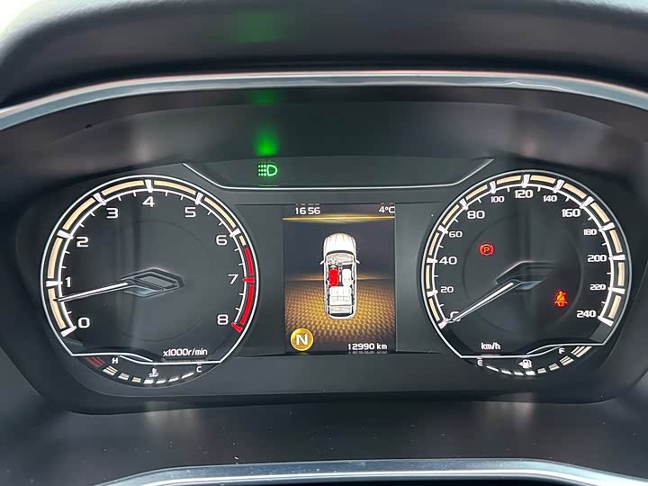 Фото 5 - Geely Coolray