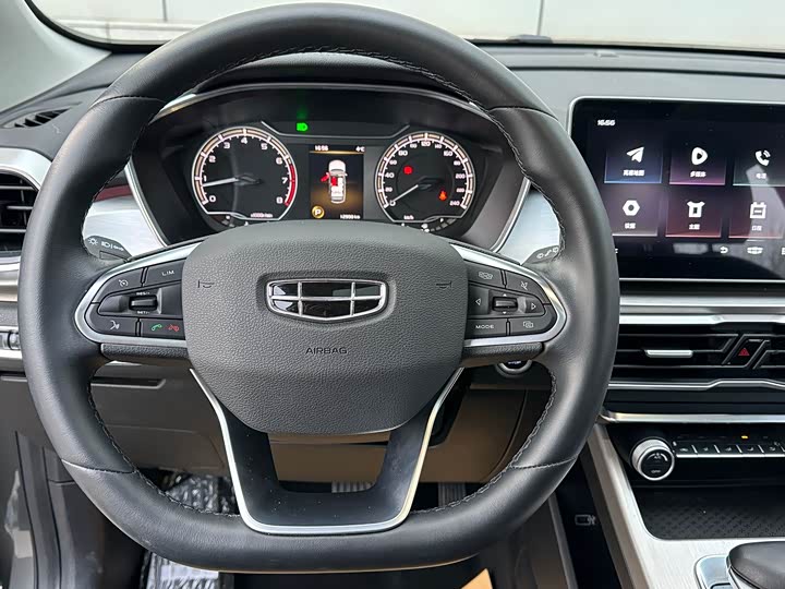 Фото 6 - Geely Coolray