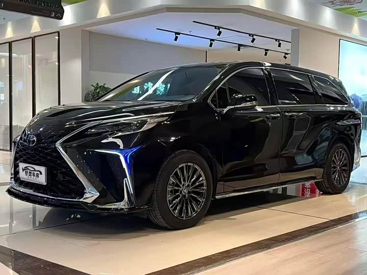 Фото 2 - Toyota Sienna