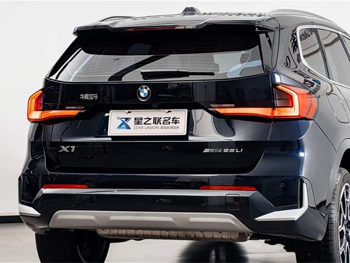 Фото 8 - BMW X1