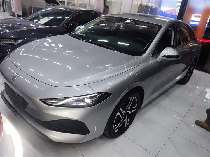 Фото 1 - Roewe D7