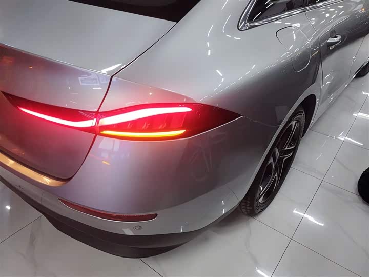 Фото 8 - Roewe D7