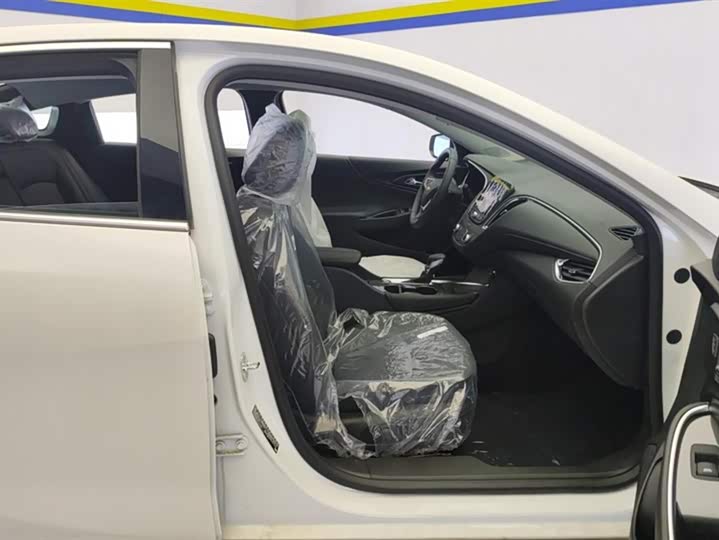 Фото 8 - Chevrolet Malibu XL