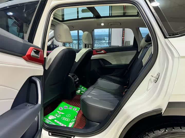 Фото 5 - Volkswagen Tharu