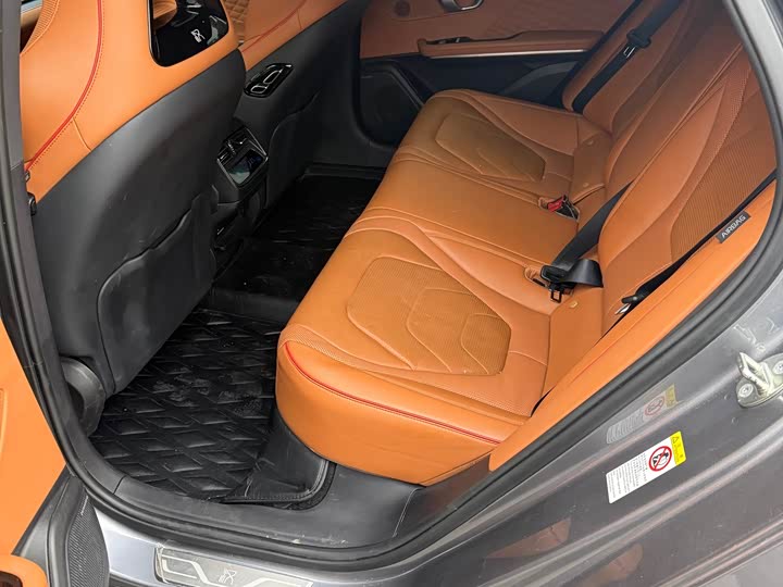 Фото 4 - BYD Han