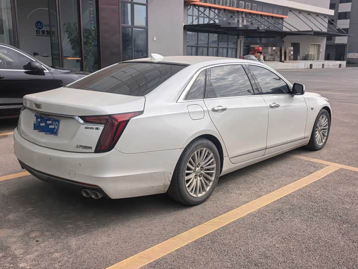 Фото 2 - Cadillac CT6