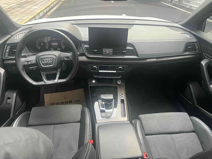 Фото 8 - Audi Q5L Sportback