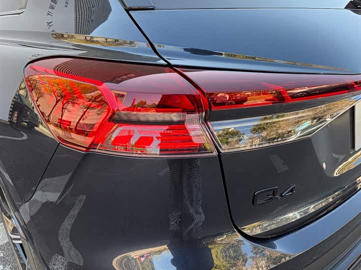 Фото 9 - Audi Q4 e-tron