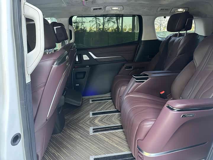 Фото 5 - Buick GL8 Century