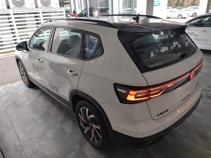 Фото 5 - Volkswagen Tharu