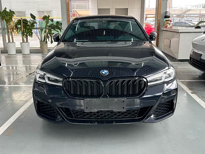 Фото 2 - BMW 5 Series