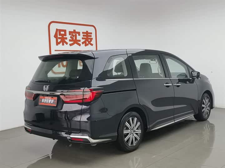 Фото 2 - Honda Odyssey