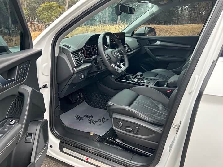 Фото 4 - Audi Q5L