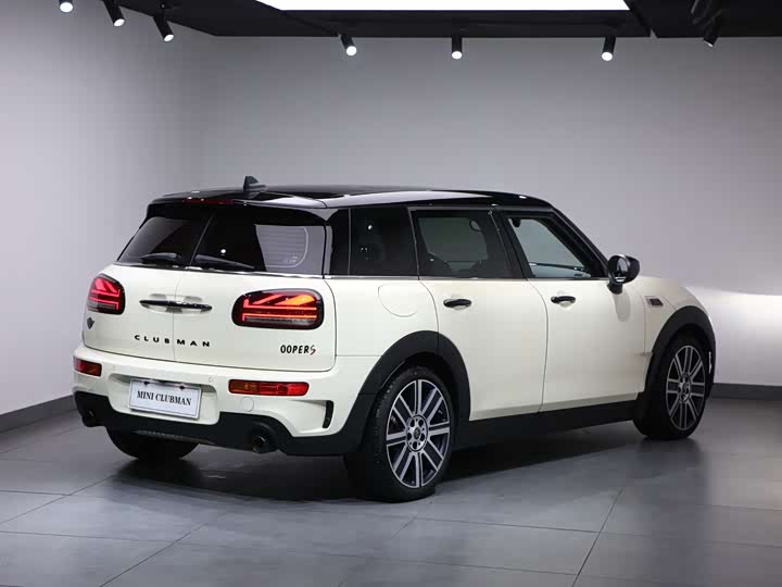 Фото 2 - Mini Clubman