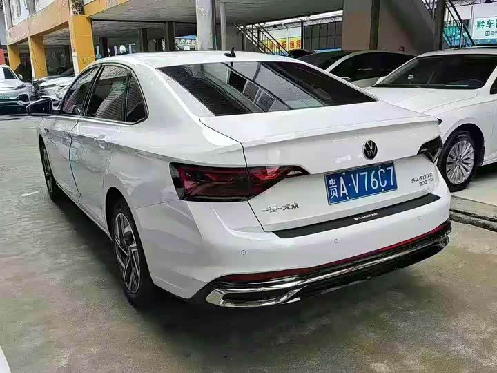 Фото 6 - Volkswagen Sagitar L