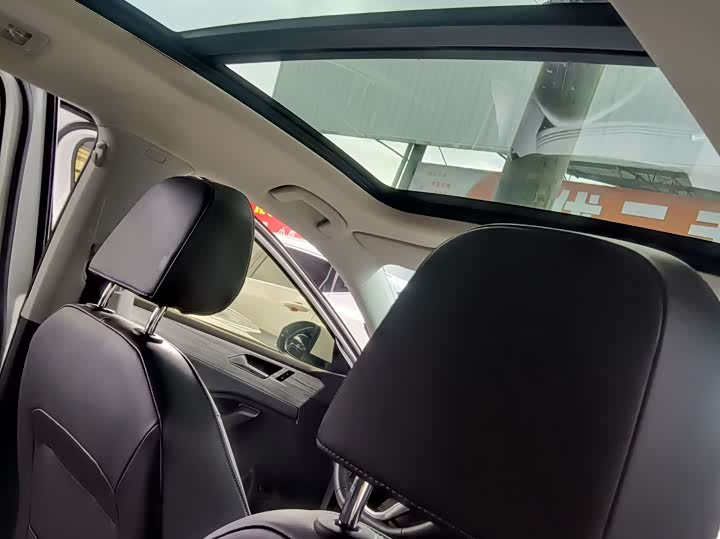 Фото 8 - Volkswagen Sagitar L