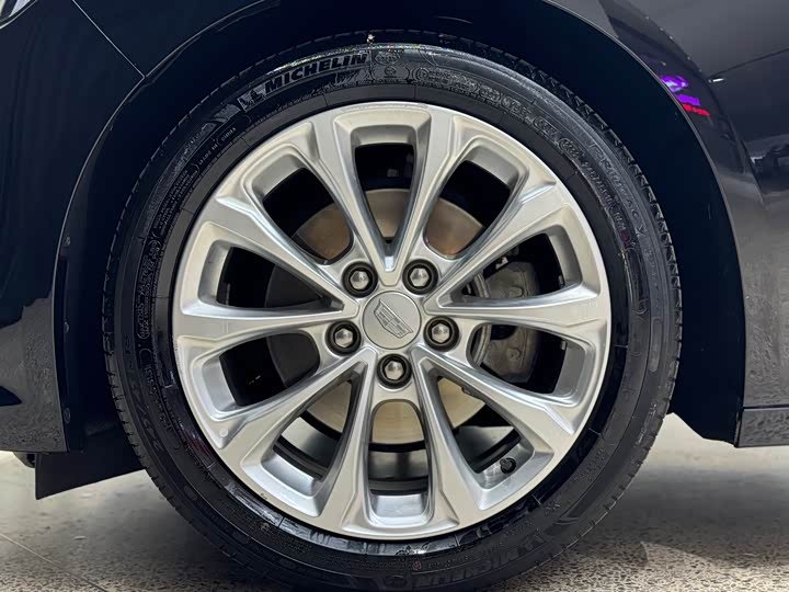 Фото 8 - Cadillac CT5