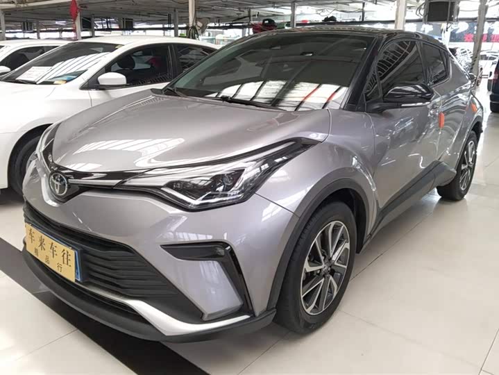 Фото 1 - Toyota Izoa