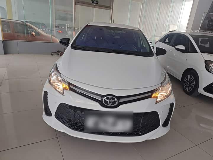 Фото 3 - Toyota Vios FS